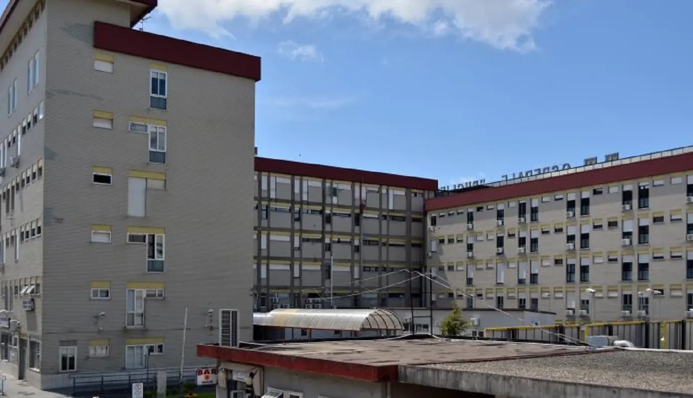 Il piccolo è stato ricoverato all'ospedale di Catanzaro ma non ce l'ha fatta