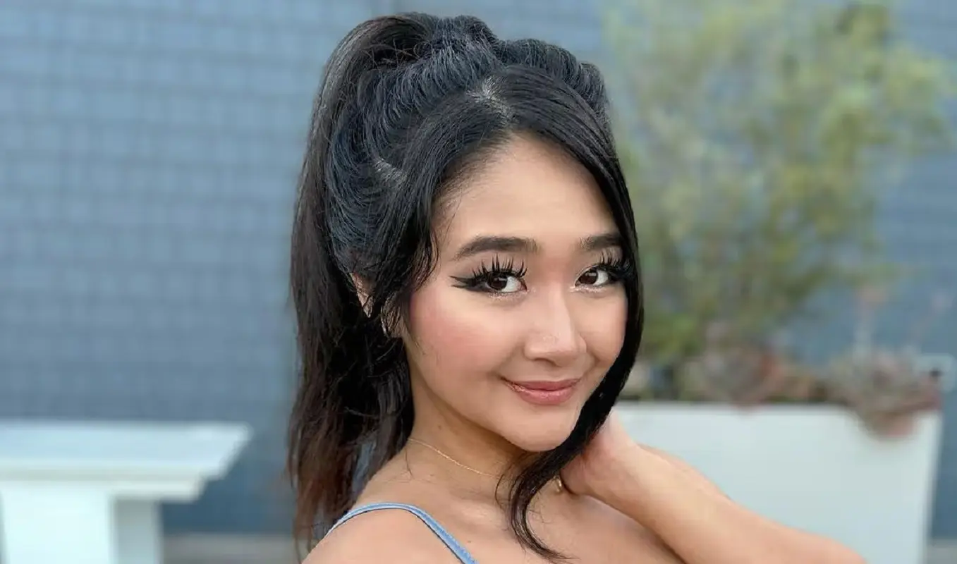 Jasmine Teaa
