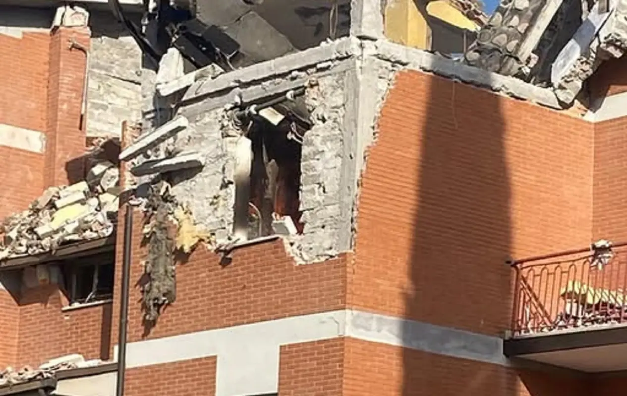 Due operatori sanitari salernitani sono rimasti gravemente feriti nell'esplosione della palazzina a Cassino