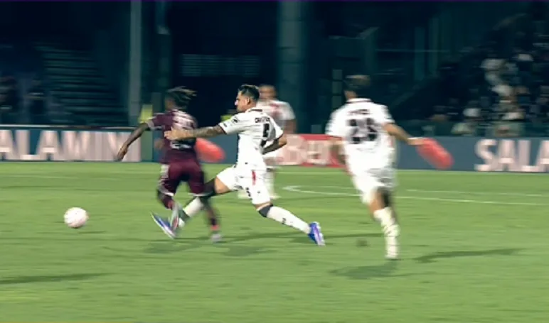 La Salernitana chiede il rosso per l'intervento di Carnelutti su Djibril