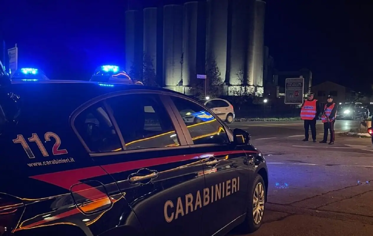 La donna ha raccontato ai carabinieri le violenze subite dal marito a Novellara