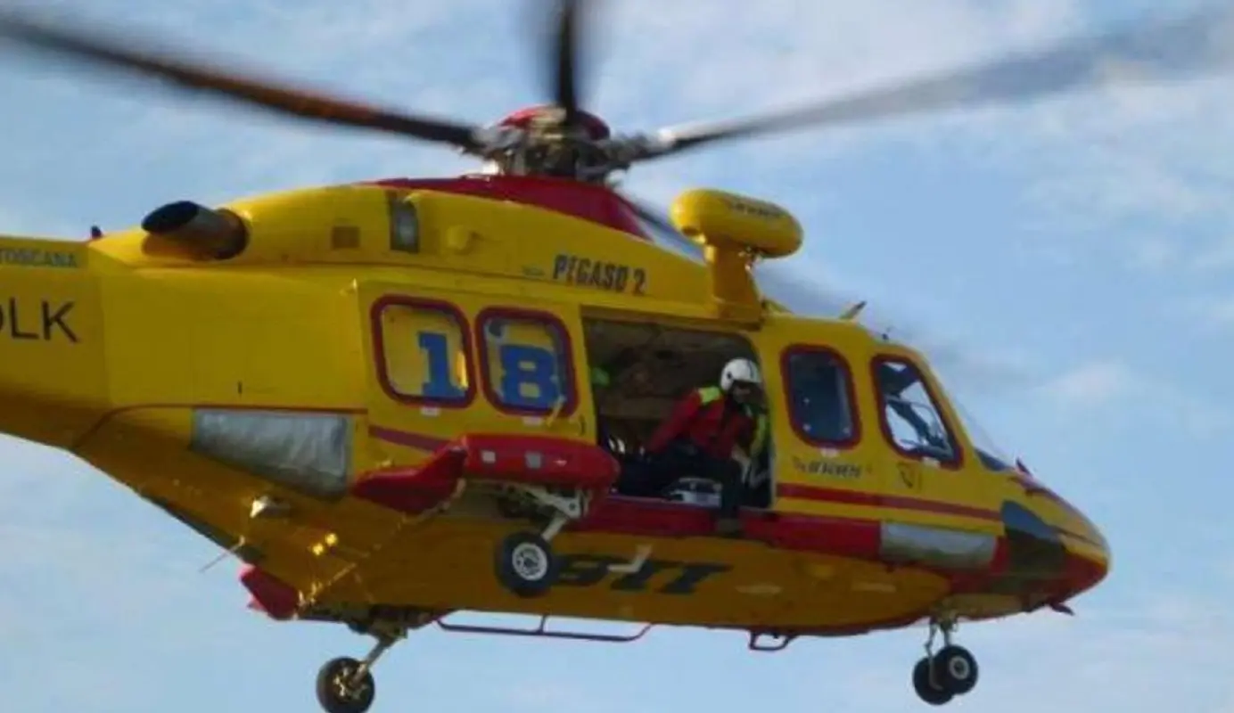 La neonata è stata trasferita in eliambulanza