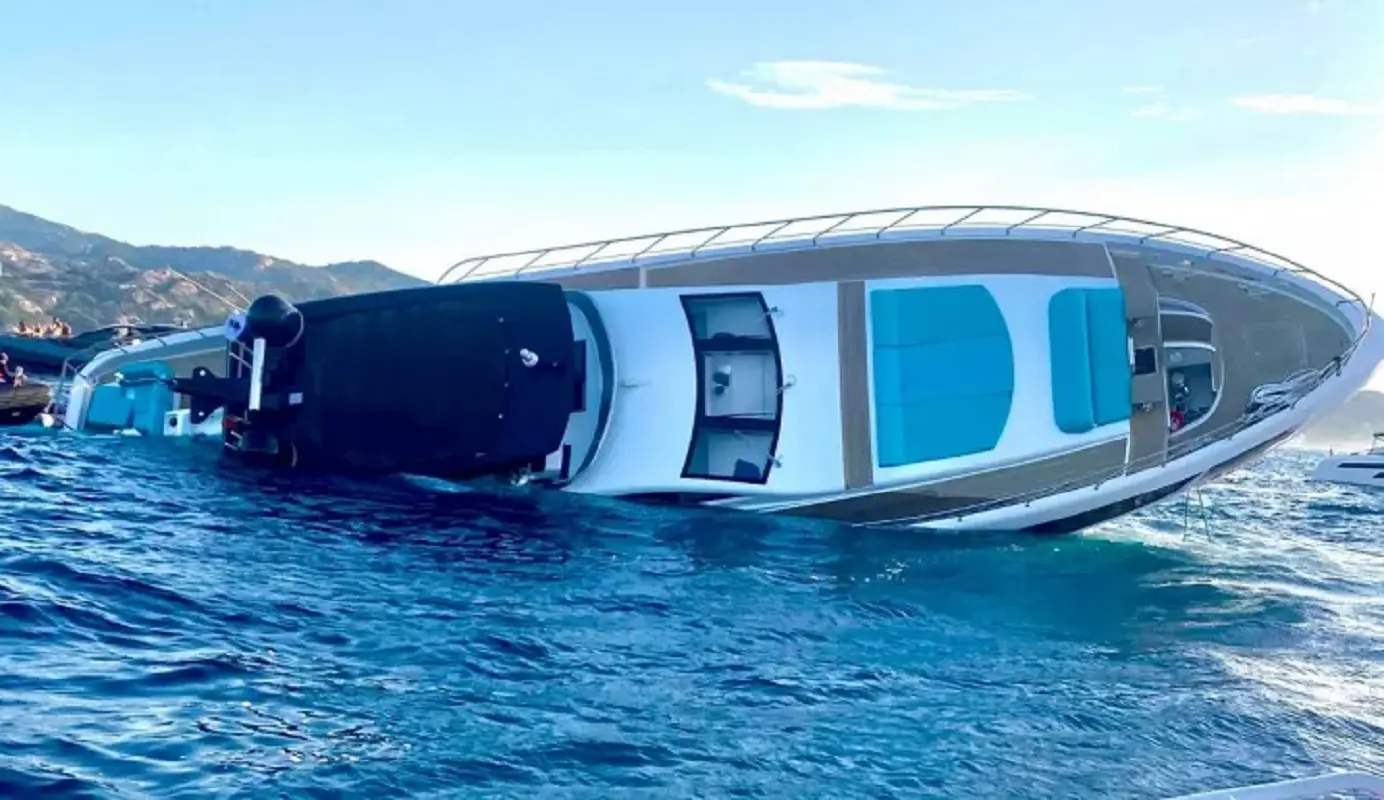 Lo yacht affondato a Porto Cervo
