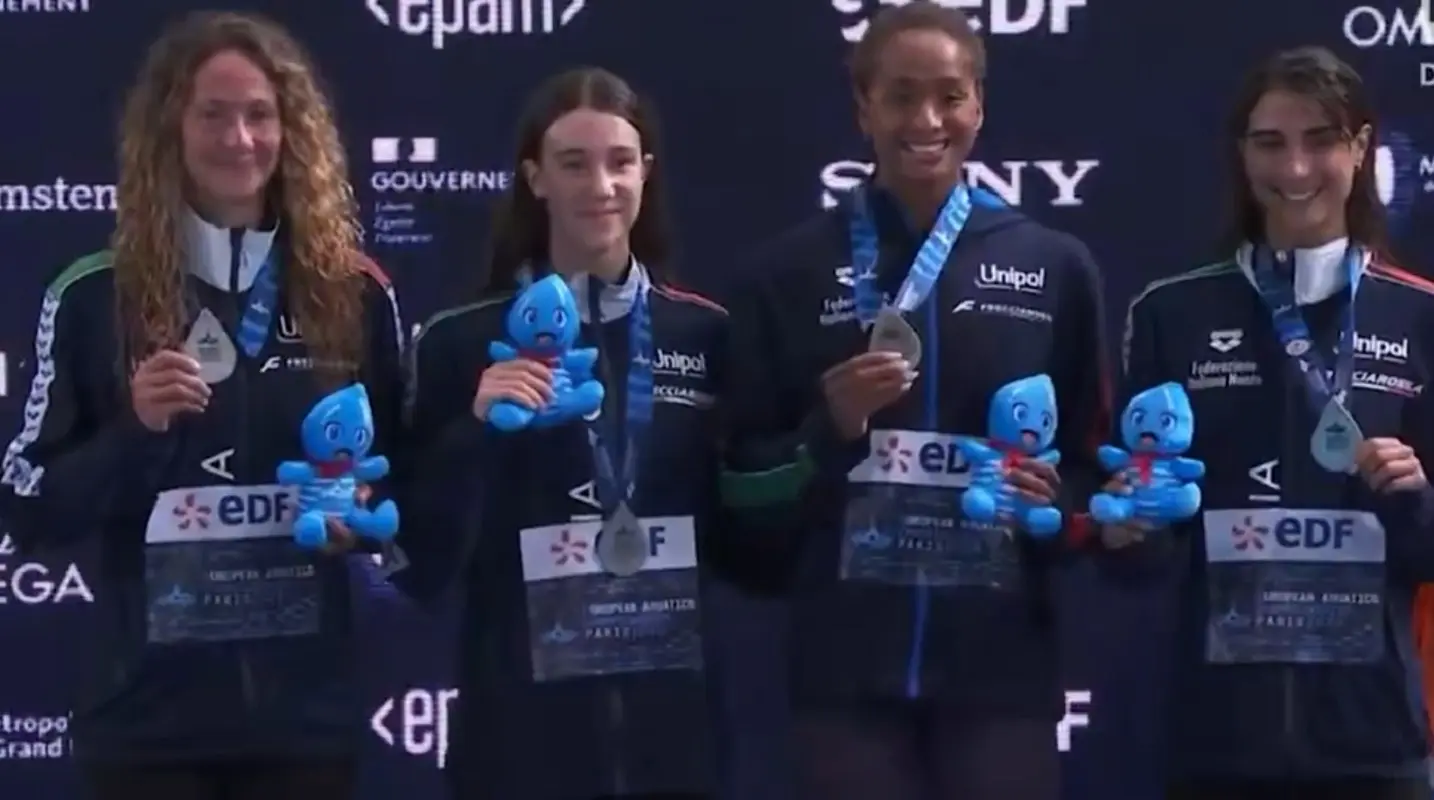 Sara Curtis ha conquistato l'argento nella 4x100 pochi minuti dopo il record mondiale nei 50