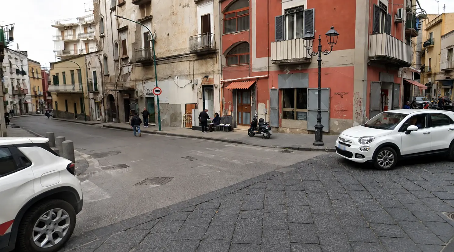 Tragico incidente a Torre del Greco in via XX Settembre
