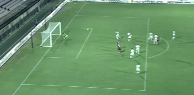 Vitale trova la grande risposta del portiere del Sorrento