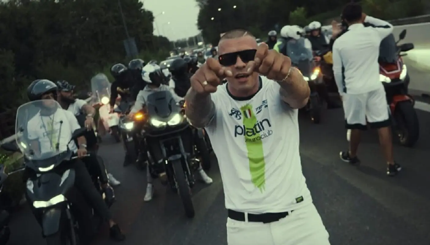 351 Bratan rimpatriato per il video sulla Milano Meda