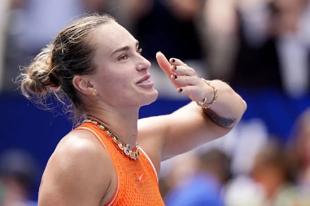 sabalenka ferma tutto e si lamenta del fumo durante la partita agli us open mai sentito cos236 forte da Notizieaudaci.it sabalenka ferma tutto e si lamenta del fumo durante la partita agli us open mai sentito cos236 forte
