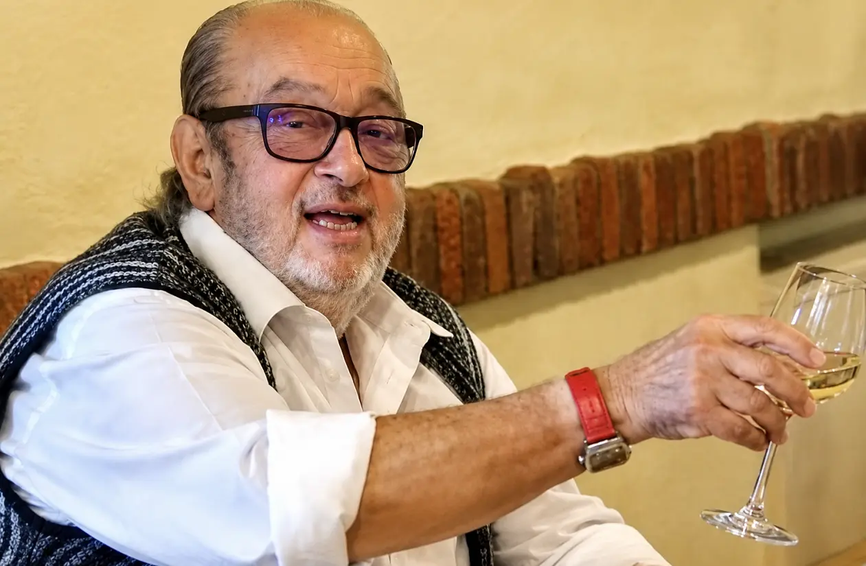 200 ricoperto di sangue la badante trova morto il ristoratore francesco mongardi a imola arrestata la moglie 78enne da Notizieaudaci.it 200 ricoperto di sangue la badante trova morto il ristoratore francesco mongardi a imola arrestata la moglie 78enne