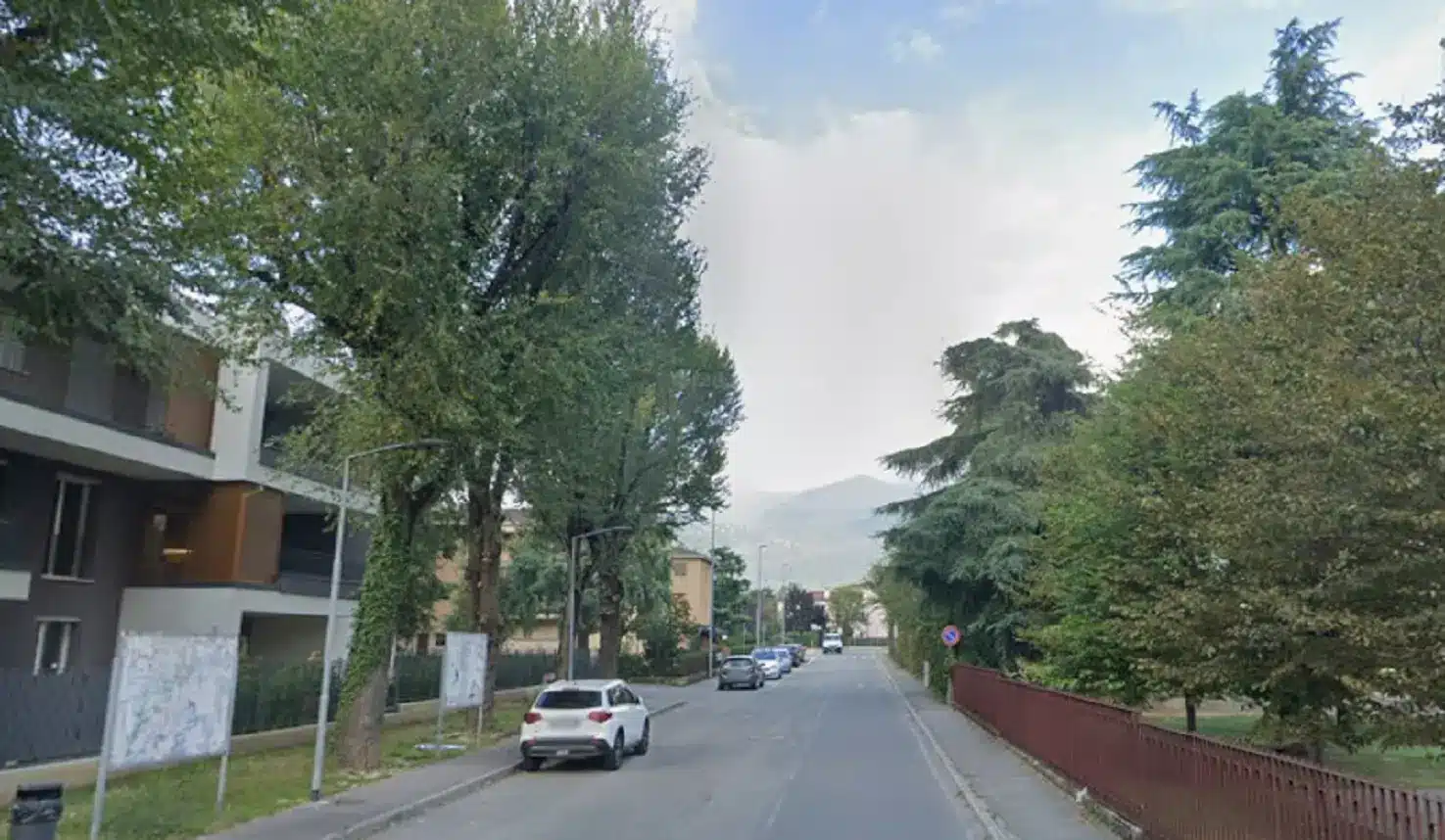 collebeato il pallone finisce in strada e lui lo rincorre 12enne travolto da un autobus 232 in condizioni disperate da Notizieaudaci.it collebeato il pallone finisce in strada e lui lo rincorre 12enne travolto da un autobus 232 in condizioni disperate