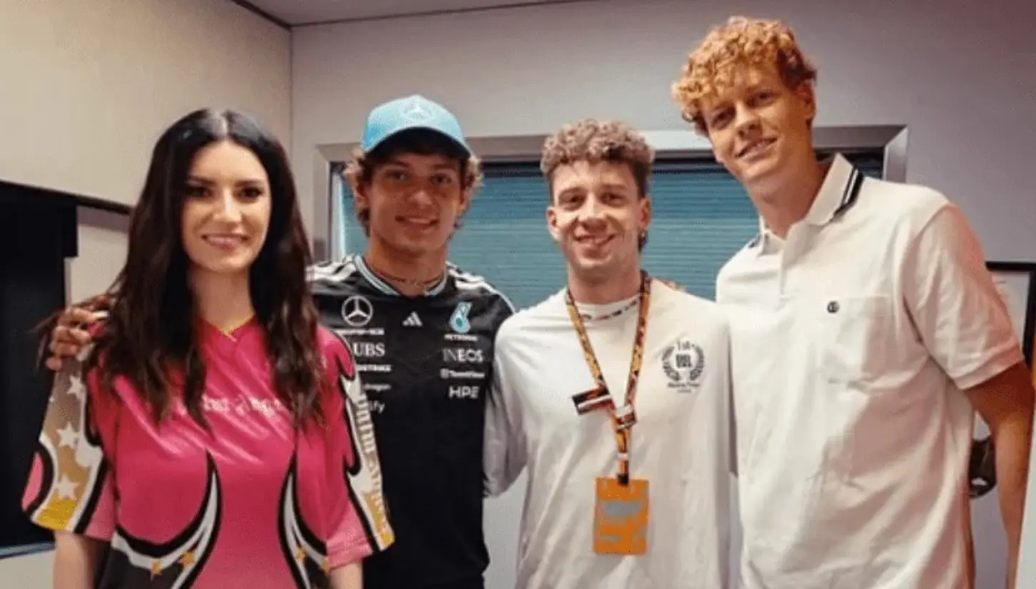 laura pausini 232 polemica sulla foto ritoccata con sinner antonelli e bezzecchi la stoccata di lucarelli divide i fan da Notizieaudaci.it laura pausini 232 polemica sulla foto ritoccata con sinner antonelli e bezzecchi la stoccata di lucarelli divide i fan