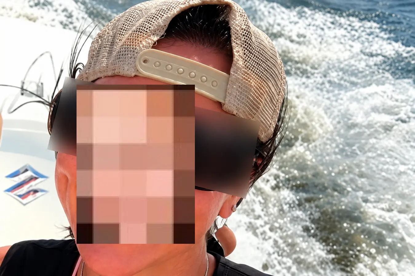 La passeggera arrestata per atti osceni
