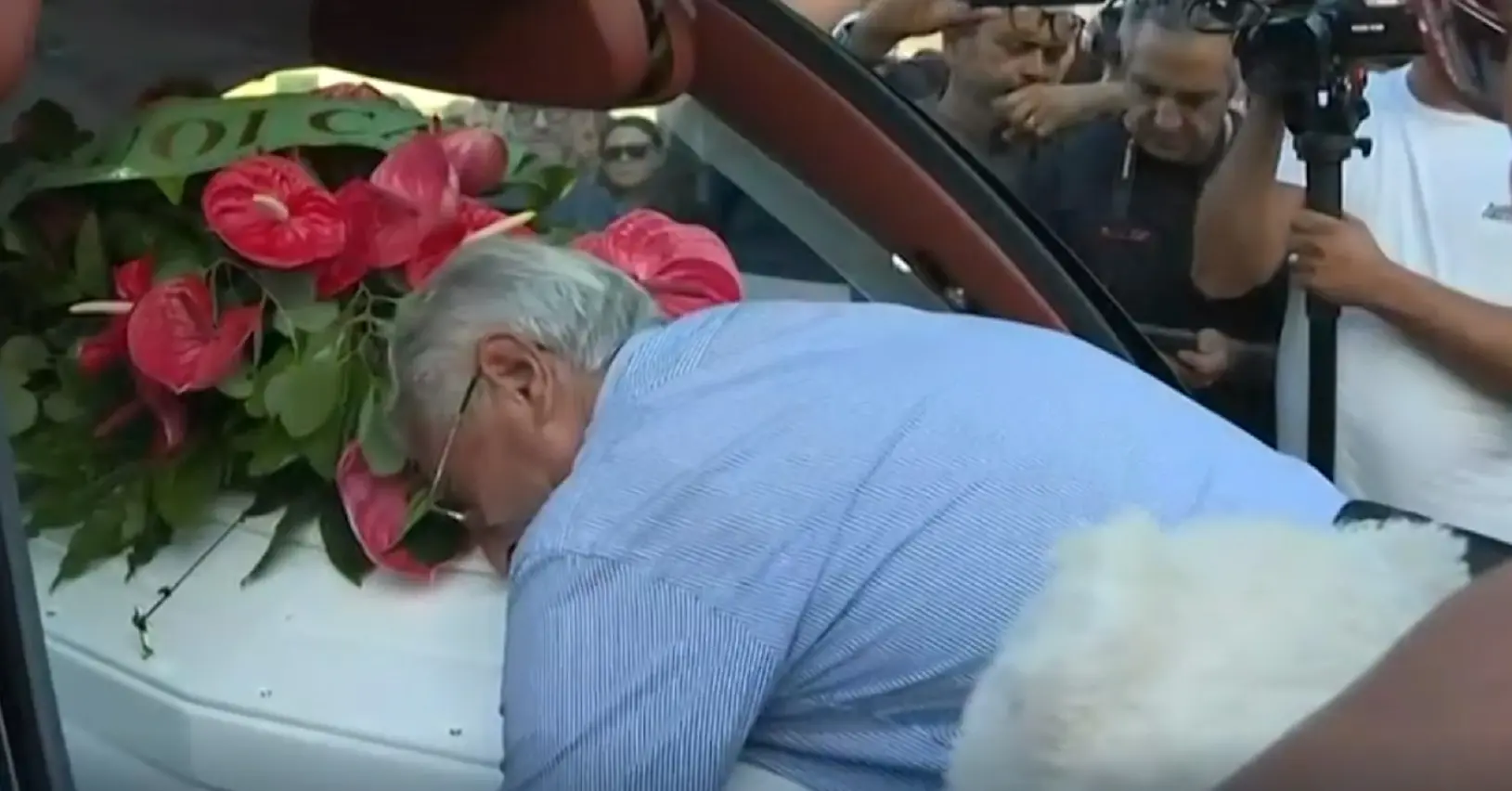 L'ultimo straziante salute del papà a Lorena