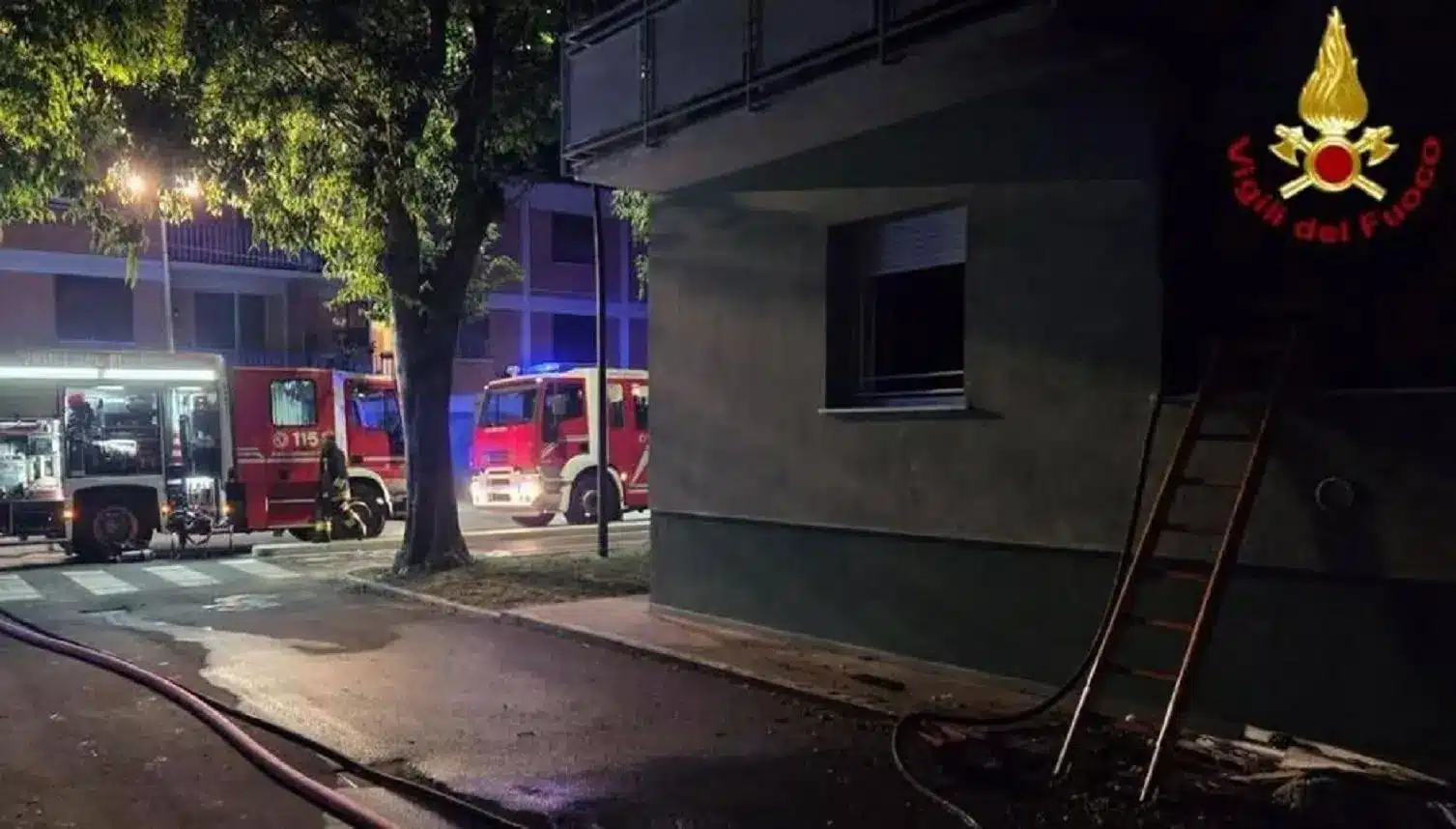 Tragico incendio nella notte a Lucca
