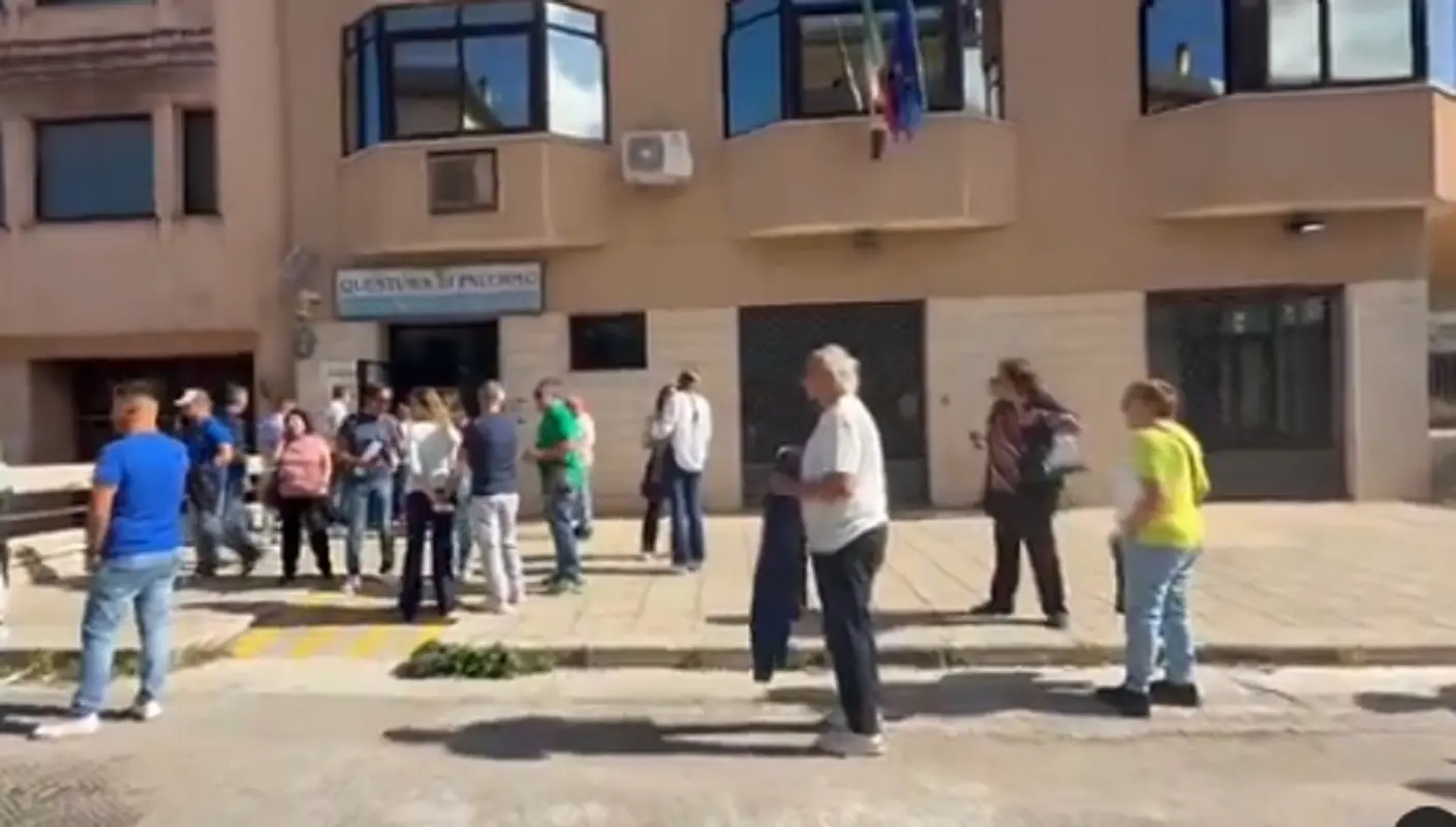 terremoto nel tirreno scossa di magnitudo 55 la decisione del sindaco di palermo per le scuole da Notizieaudaci.it terremoto nel tirreno scossa di magnitudo 55 la decisione del sindaco di palermo per le scuole