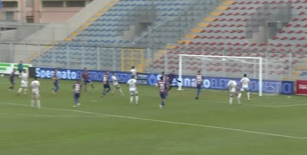 Djamanca sfiora il gol del vantaggio a Casarano