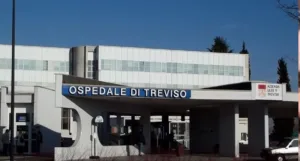 Mogliano Veneto, bimbo di un anno muore nella notte: la babysitter lo trova blu e tenta di rianimarlo, indagata