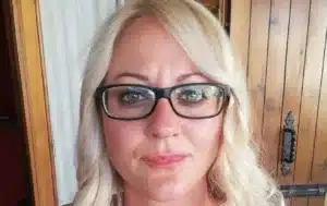 Stefania Gemmo muore a 44 anni: il rapido peggioramento dopo la malattia scoperta a fine agosto, lascia il marito e due figli